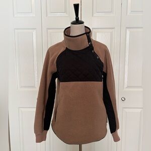 🛍️Abercrombie & Fitch pullover. Size medium.